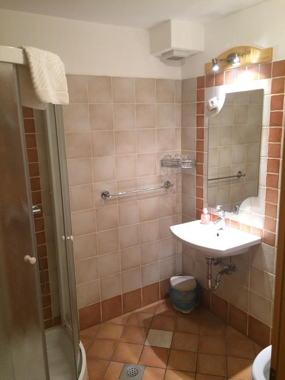 Gostilna Turk Hotell Hotedrsica Rum bild